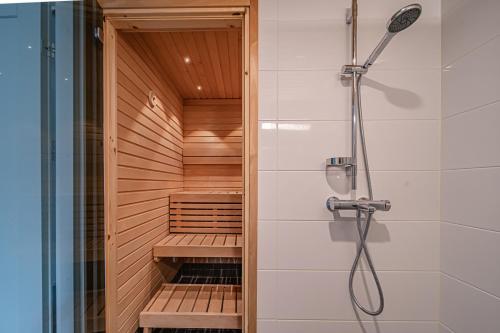 ฝักบัว, Starveil Studio 207 by Aavalevi in ลีวาย