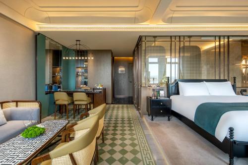 Xiamen Lujiang Harbourview Hotel-panoramic sea views over Gulangyu – Xiamen, AL