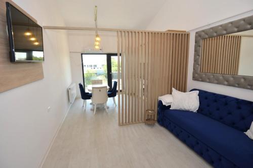 One-Bedroom Apartment image 10