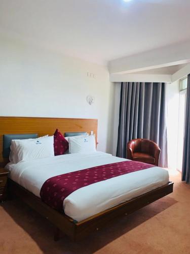 Double Room image 10