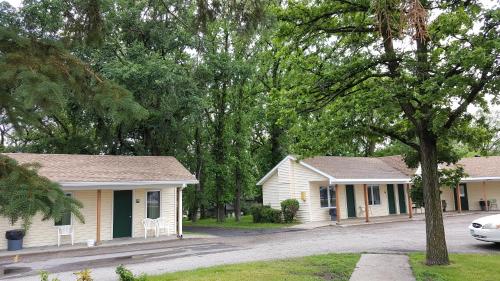 Budget Host Inn