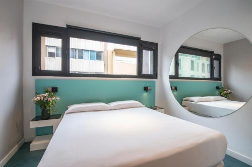 2 twin beds