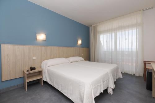 Chambre avec 2 lits, vue sur le port, vue sur la piscine, vue sur le paysage, vue sur le parc