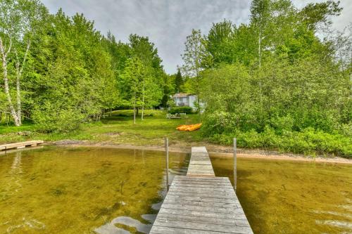 Bord de lac - Chalet du Bonheur in Amherst (QC)