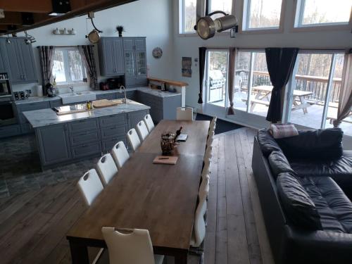 Spa and Mountain - Chalet du Verseau in Saint-Damien (QC)
