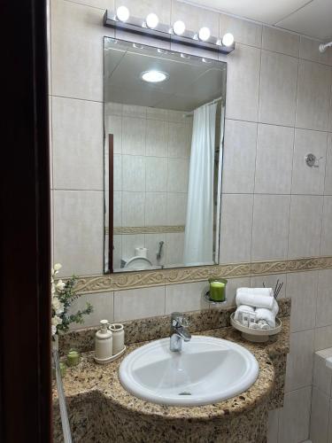 Prime Marina Location Stylish Apartment in Princess Tower, Dubaj (zdjęcie 3)