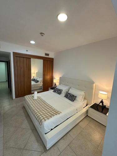 Prime Marina Location Stylish Apartment in Princess Tower, Dubaj (zdjęcie 7)
