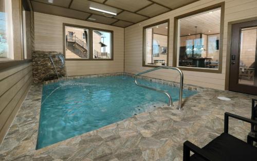 Splashin Mountain Retreat - image 8
