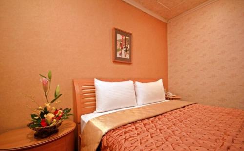 1 queen bed