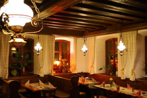 Landgasthof Hotel Zum Roß Dorfgütingen (Landgasthof Hotel Zum Roß Dorfgutingen) in Wörnitz