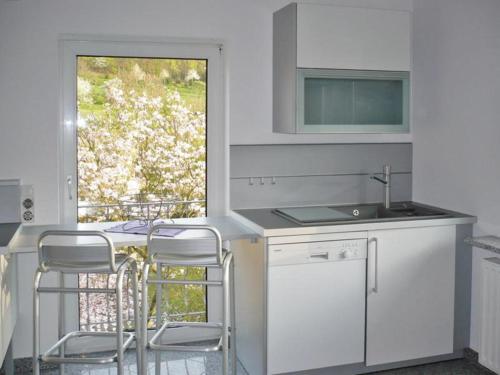Kitchen, Ferienwohnung beim Steinmetzmeister im Quarzwerk in Lautertal (Odenwald)