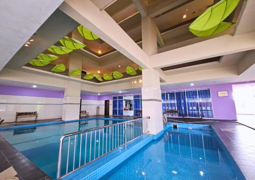 สระว่ายน้ำ, โรงแรมไทปิง เปอร์ดานา (Hotel Taiping Perdana) near ศิลปะเชิง 5 มิติ อาร์ตพาราไดซ์ ไท่ผิง
