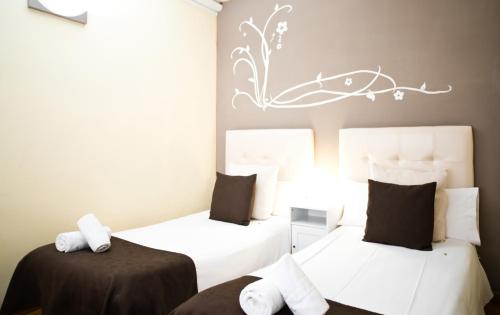 Petit Hotel - image 11