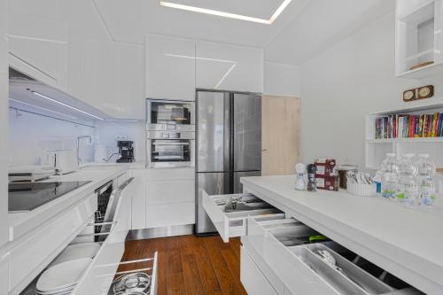 Cosy large apartment, 2 bedrooms, 2x Free Parking, PVA EXPO Prague, Прага (фото 7)