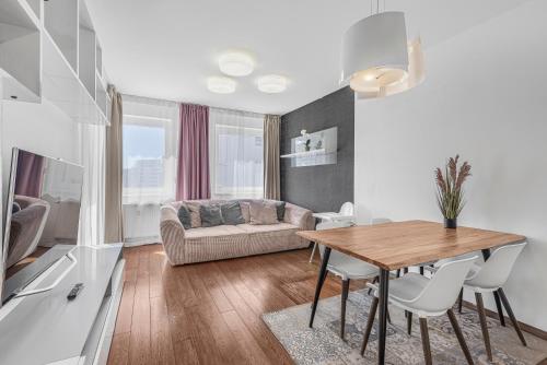 Cosy large apartment, 2 bedrooms, 2x Free Parking, PVA EXPO Prague, Прага (фото 4)