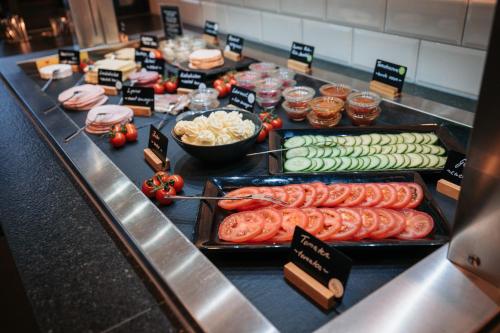 Food and beverages, ACHAT Hotel Frankfurt Airport in Langen (Hessen)