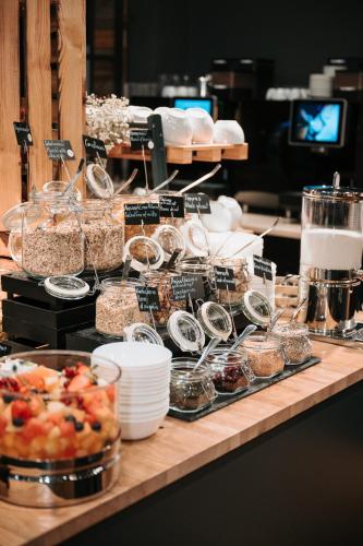 Food and beverages, ACHAT Hotel Frankfurt Airport in Langen (Hessen)
