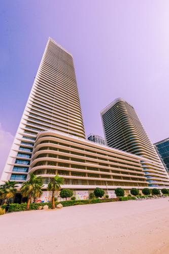 Sea Breeze apartment in Grand Bleu - private Beach, Dubái (foto 8)