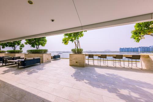 Sea Breeze apartment in Grand Bleu - private Beach, Dubái (foto 10)