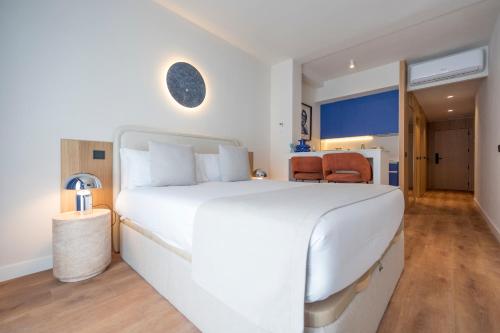 Iconic Suites - image 10