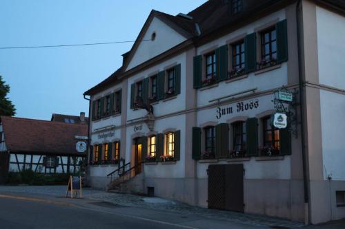 Landgasthof Hotel zum Roß Dorfgütingen (Landgasthof Hotel zum Roß Dorfgutingen) in Wörnitz