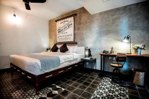 room detail thumbnail 0
