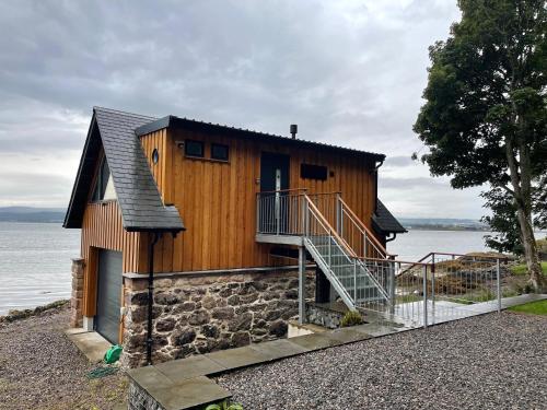 A szálláshely kívülről, The Boathouse at Croft Downie in Craigton