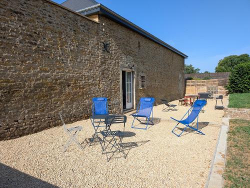 Iekārtas, Dépendance du château de Remehan rénovée avec goût (Dependance du chateau de Remehan renovee avec gout) in Duzī