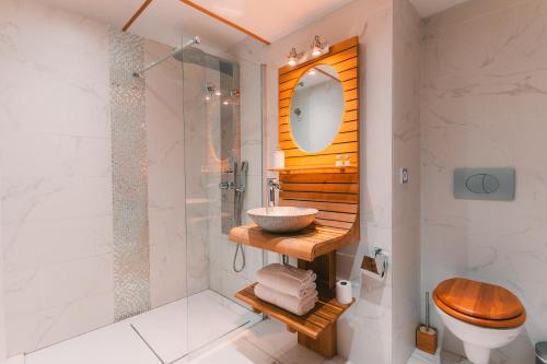 Le Chalet Loft and Spa 3