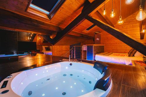 Le Chalet Loft and Spa