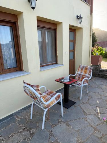 출입구, Arxontiko Manteio in 만테이오