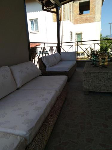 Erkély/terasz, Spiti Loggos in Longos Aegio