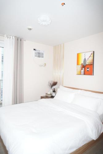 Modern Rustic Pet Friendly Condo in Mckinley Hill BGC, Manila