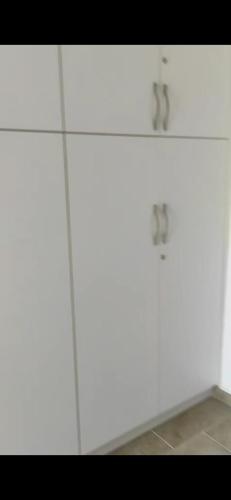 One-Bedroom Apartment image 5