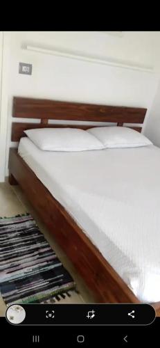 One-Bedroom Apartment image 4