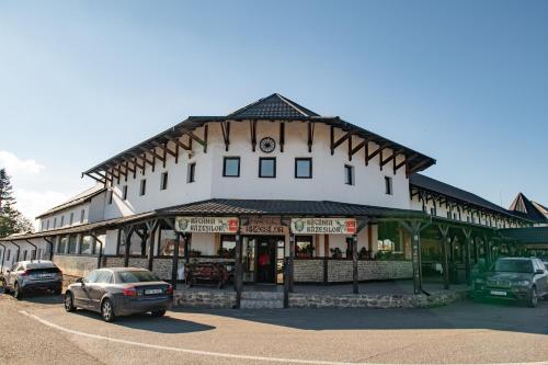 Hanul Răzeșilor - Cinstim tradiția Moldovei (Hanul Razesilor - Cinstim traditia Moldovei) in Hanul Ancuței