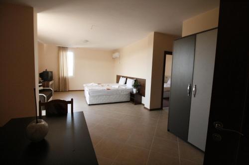 Hotel Marant - image 4