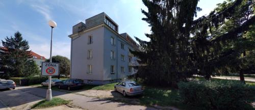 ทัศนียภาพภายนอกโรงแรม, ROOM IN TREBON in เทรบอน