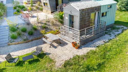 Tiny house Vata in Montbenoit