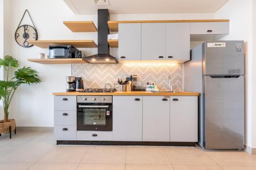 Furnished 1BR Near Dubai Hills Park, Close to the Iconic Dubai Hills Mall, Only 15 Minutes from Burj Khalifa, Collective 20 Tower B, Dubai Hills by Deluxe Holiday Homes, Dubai (Foto 8)