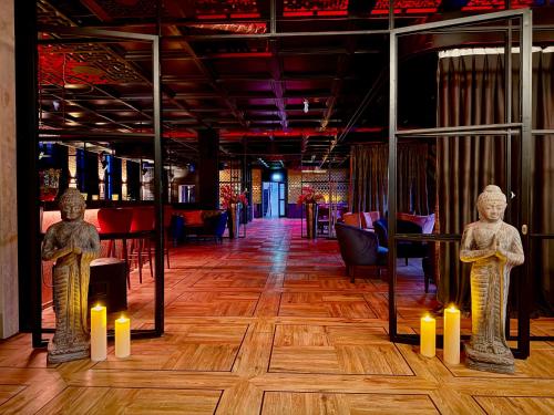 Bar/ Salón, Twins Hotel in Duisburg