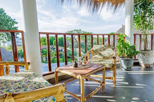 Balcony/terrace, TinJaLa Lodge in Brufut