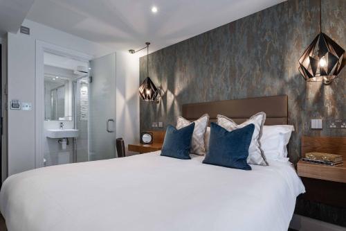 The Jade – London