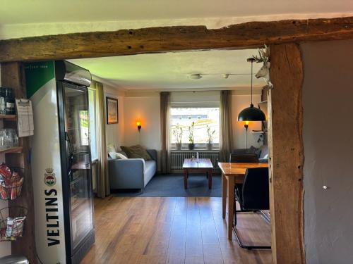 Shared lounge/TV area, Hotel Pension De Gasterei in Altastenberg