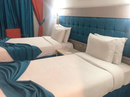 Standard Double Room image 4