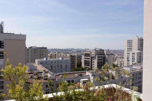 Apartment with terrace and view of Paris - image 11