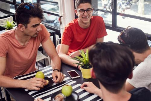 Free Hostels Barcelona - image 7