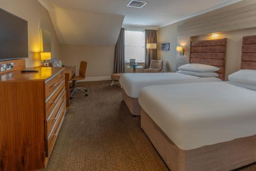 2 twin beds