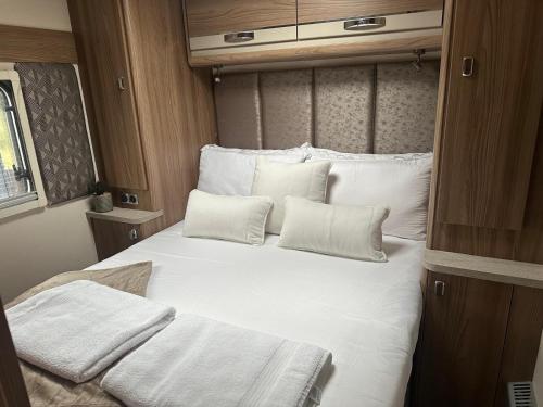 4 Guests - Pet Friendly - Durham Caravan Retreat, Дарем (фото 3)