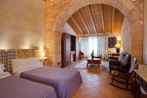 room detail thumbnail 1